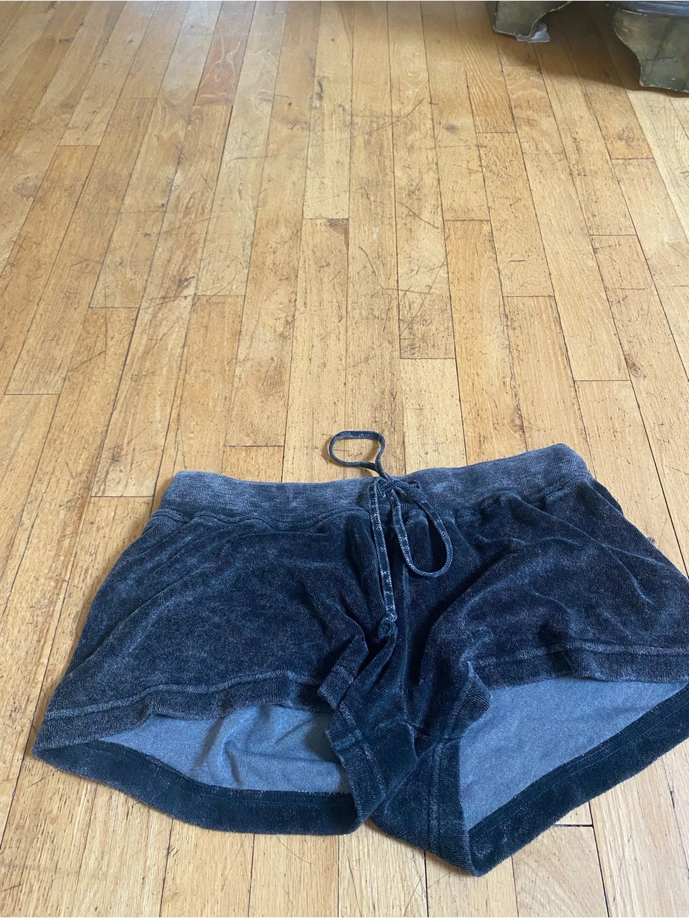 Hard tails shorts. Blackish/ grey. Size xl